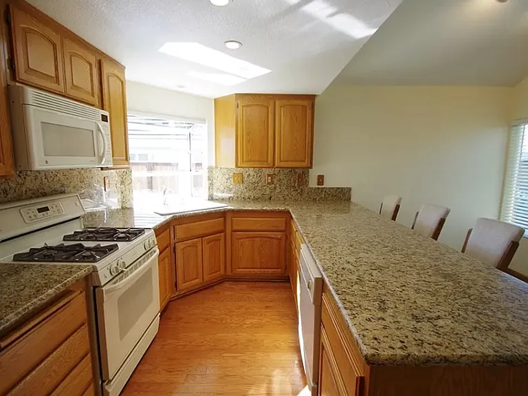 6797 Oak Forest Dr — Photo 5