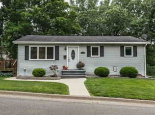 3035 Burlington St, Dubuque, IA 52001