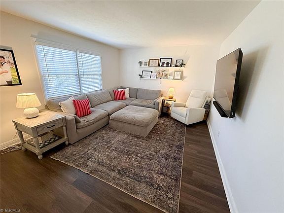 2nd image of 165 Summerglen Dr