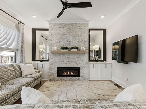 3rd image of 225 Anglin Walk