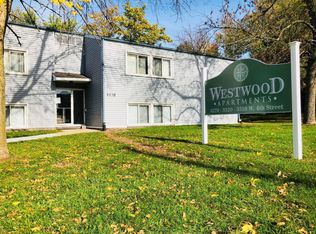 Westwood Apts: 3270 W 4th, Waterloo, IA 50701