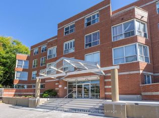 9 Chalmers Rd #PENTHOUSE 8, Richmond Hill, ON L4B3N3