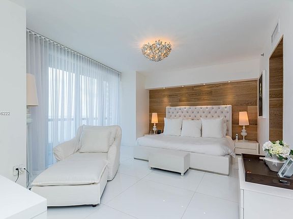 5th image of 465 Brickell Ave APT 2301