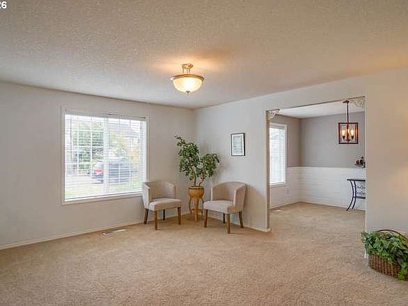 3rd image of 1606 SE 170th Ave