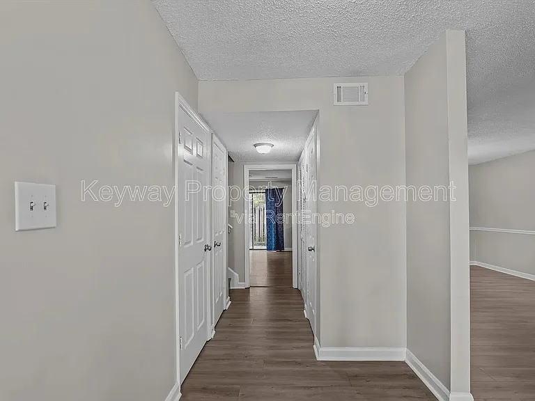 2918 Arrowhead Dr — Photo 4
