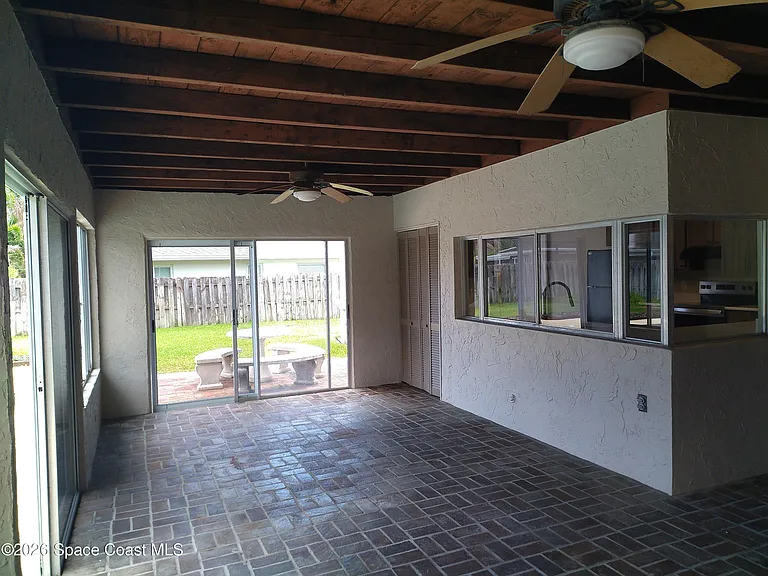 530 Rio Ln — Photo 20