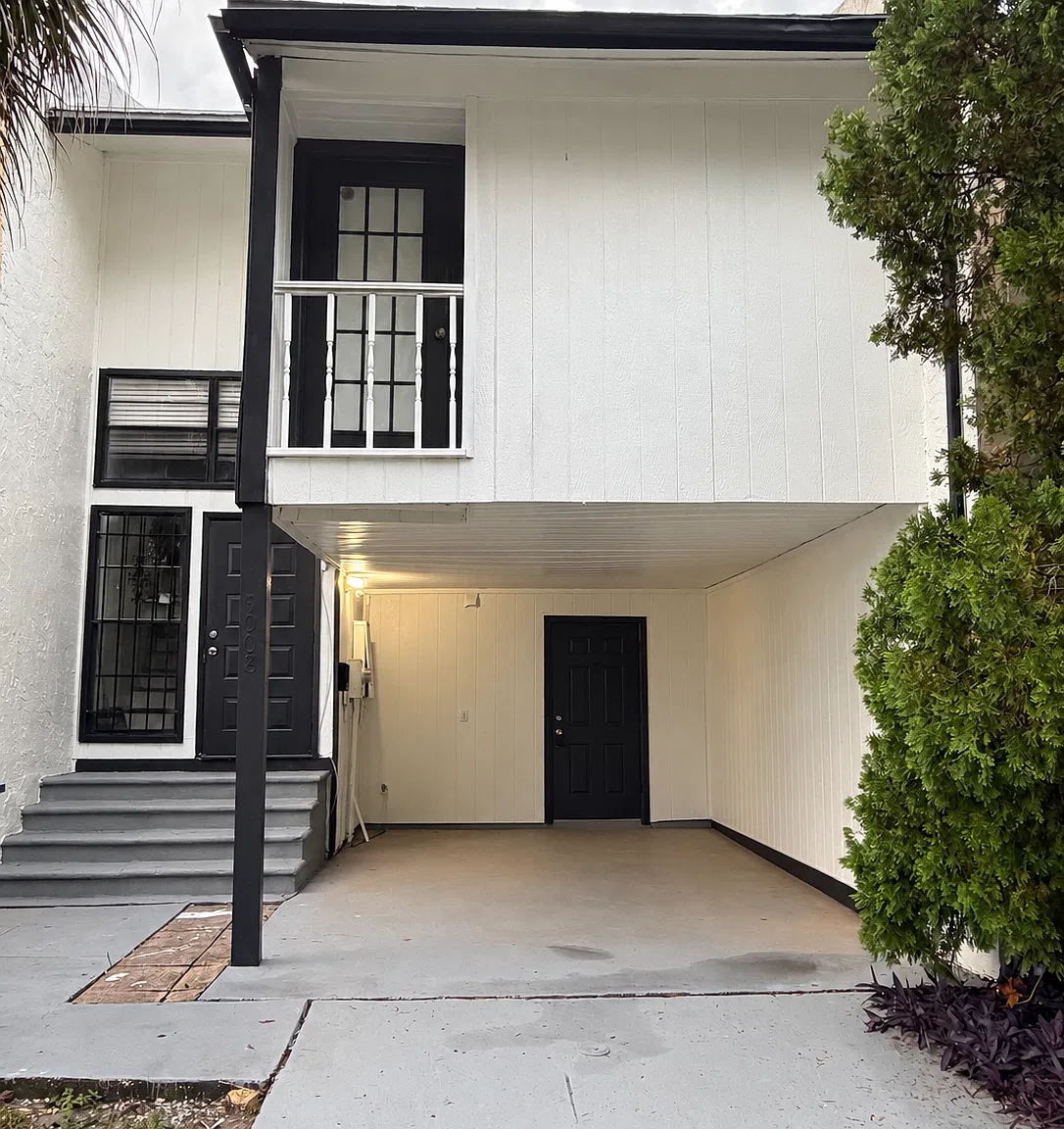 4 bed, 2.5 bath, 1230 sqft, $2,395 — Photo 3