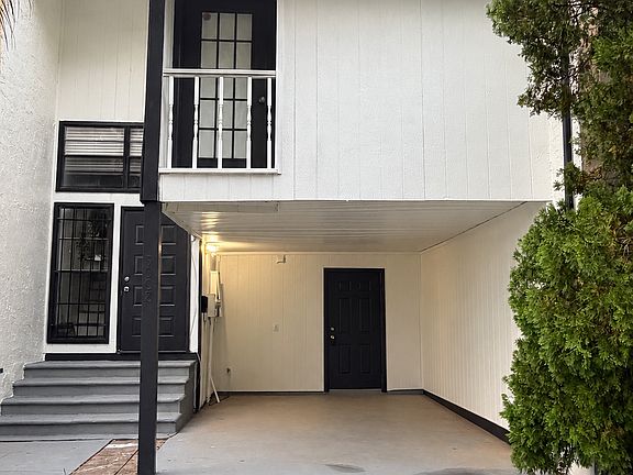 3rd image of 5008 Terrace Village Ln