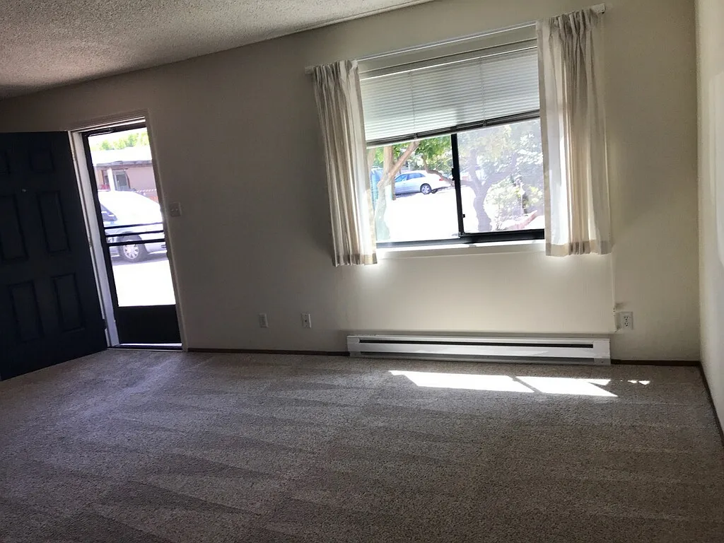 1 bed, 750 sqft, $2,200 — Photo 4