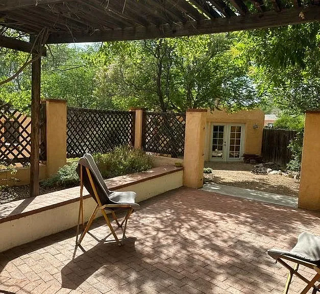 327 Hermosa Dr NE #327 — Photo 2
