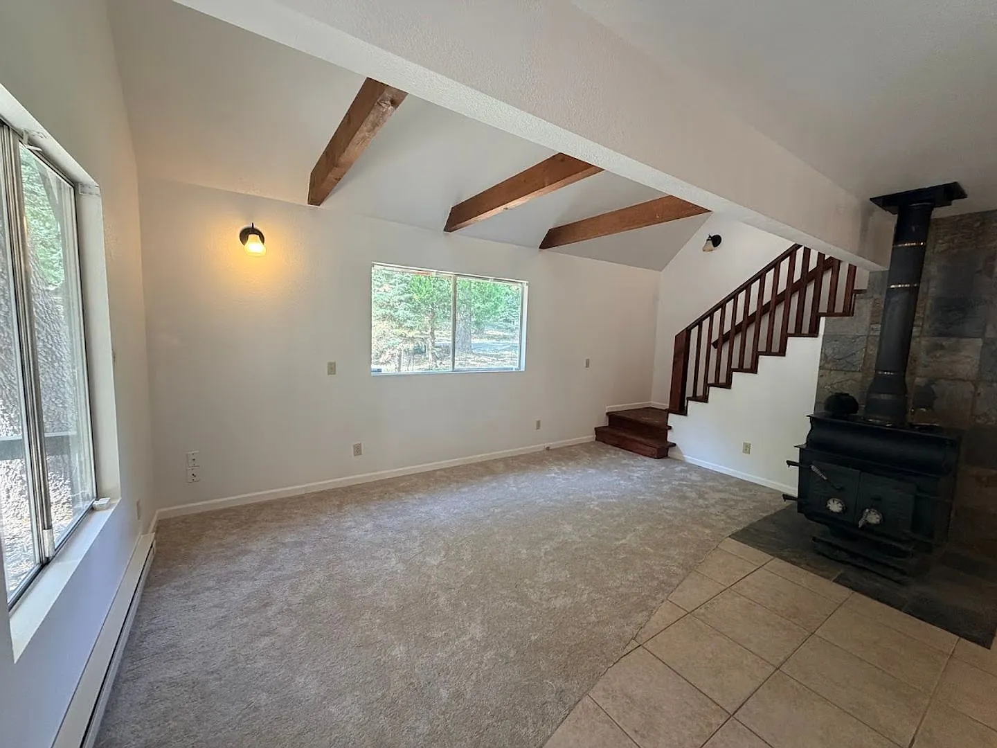 Charming 2-Bedroom Home with Loft & Detached Garage in Shingletown! — Photo 4