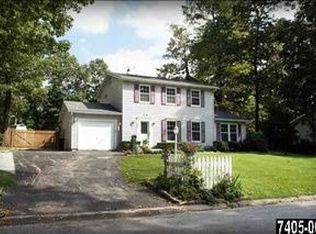 25 Woodland Dr, Shrewsbury, PA 17361