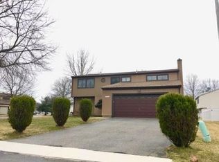 139 Dawn Ct, Old Bridge, NJ 08857