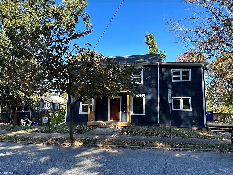 1st image of 2093 Craig St
