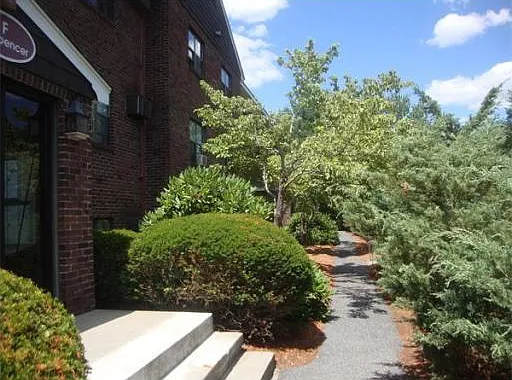 23 Spencer Rd — Photo 3