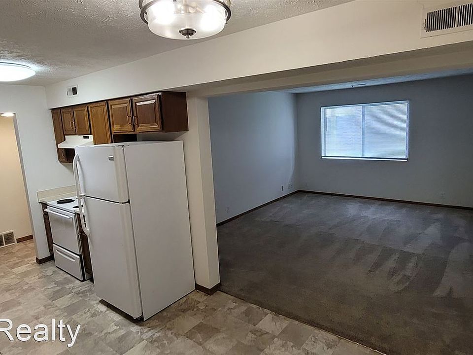 1st image of 11433 Arbor St APT 108