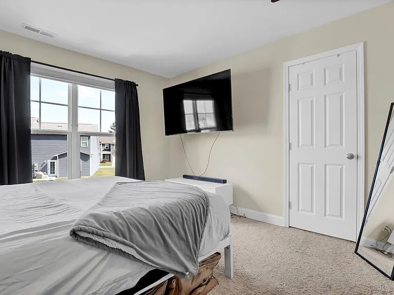 424 Guppy Loop — Photo 17