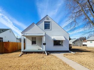 2521 33rd St, Moline, IL 61265