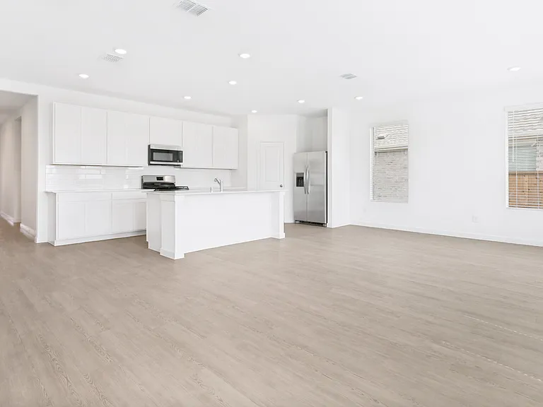 3029 Eriskay Dr — Photo 3
