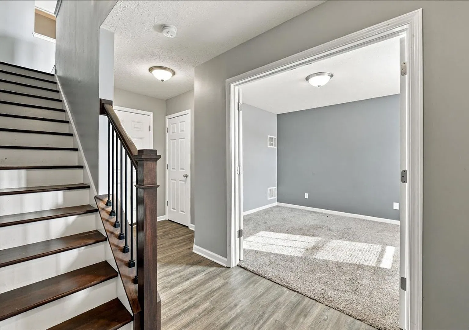 2948 W New York St - $1940.00/mo. — Photo 2
