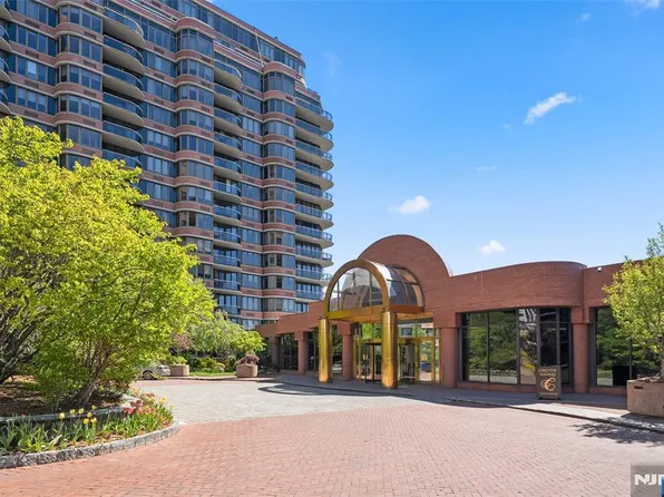 100 Carlyle Dr #Vp6, Cliffside Park, NJ 07010