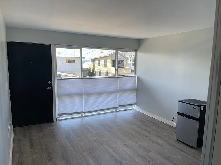 3151 Alki Ave SW #10 — Photo 8