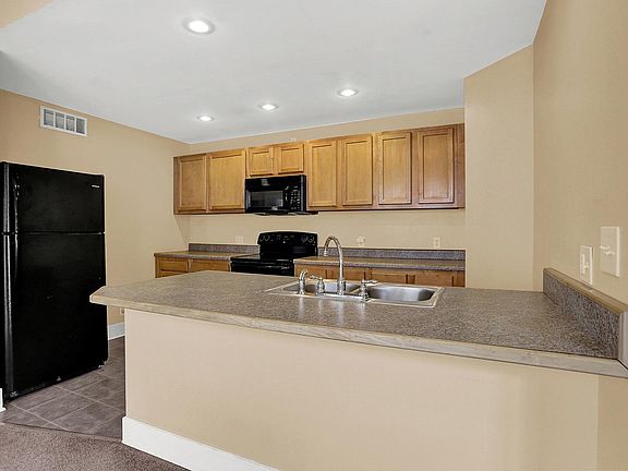 3rd image of 2836 Carrollton Ave