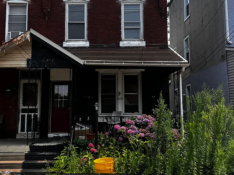 7120 Greenway Ave — Photo 2