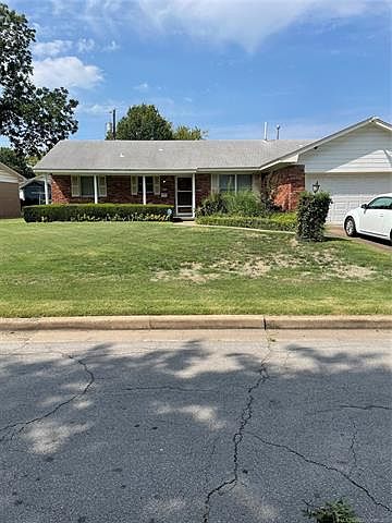 1st image of 208 S 118th East Ave
