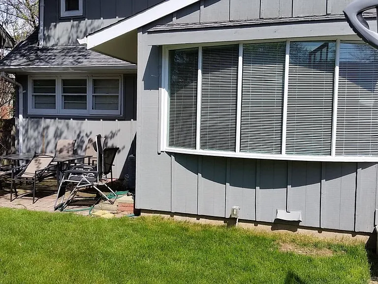 6015 N Shoreland Ave #3 — Photo 2