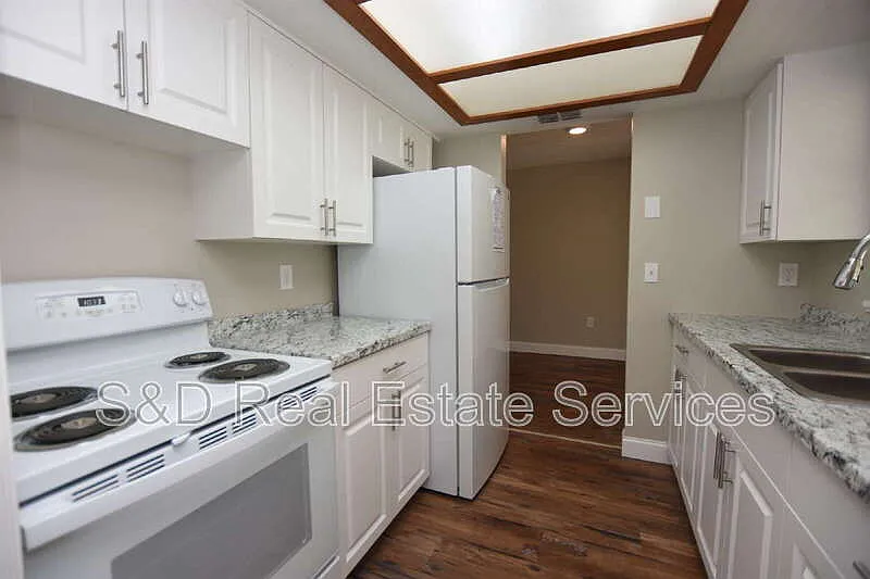 3 bed, 2.0 bath, 919 sqft, $1,550 — Photo 3