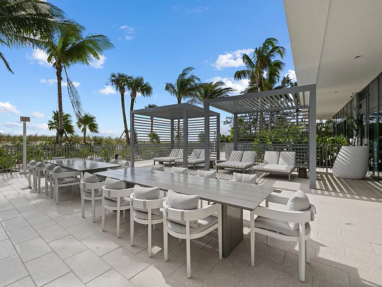 900 N Ocean Blvd #802 — Photo 42
