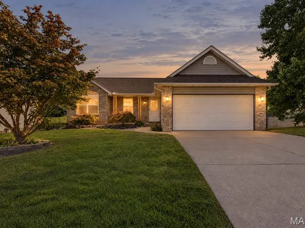 629 High School St, Collinsville, IL 62234