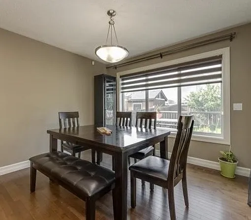 4 bed, 3.5 bath, 1985 sqft, $2,600 — Photo 2