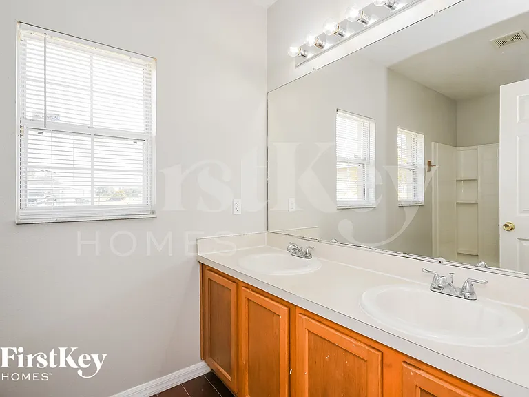 958 Cumberland Dr — Photo 11