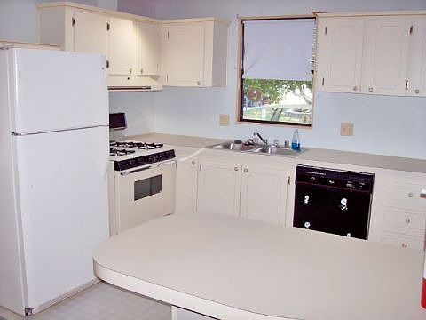 2nd image of 37 Sea Fern Dr