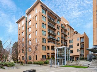 701 Columbia St APT 102, Vancouver, WA 98660