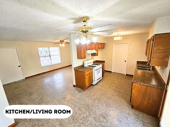 3rd image of 7703 Gallop Dr