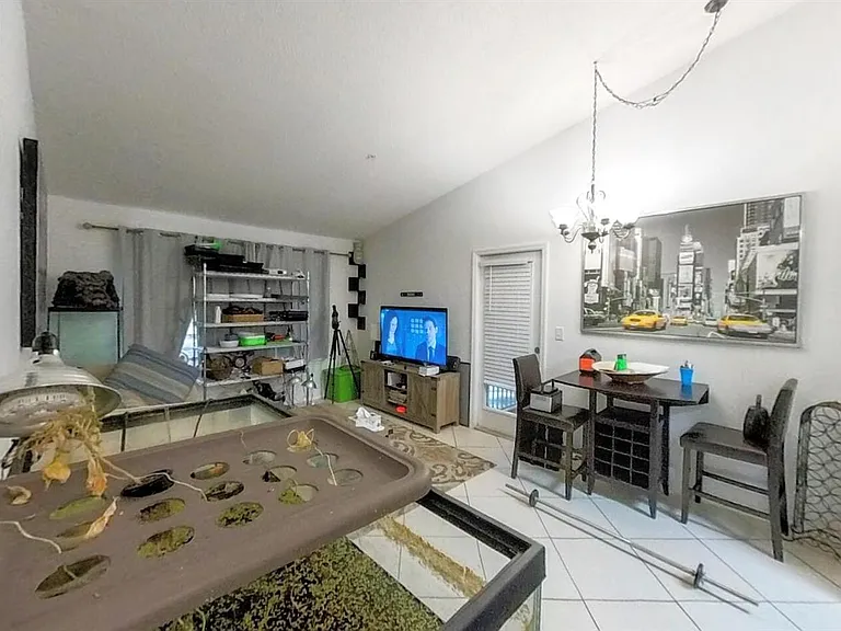 2319 N Congress Ave #28 — Photo 9
