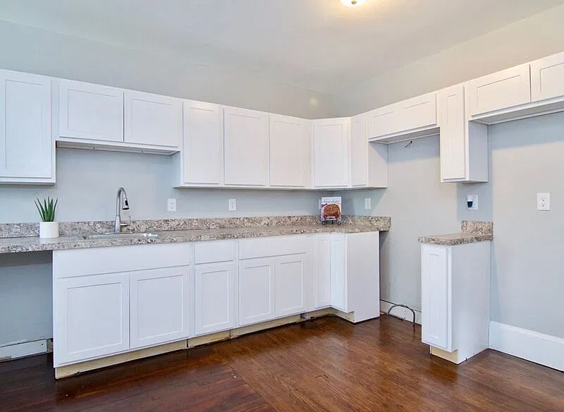 3 bed, 1.0 bath, $1,850 — Photo 3