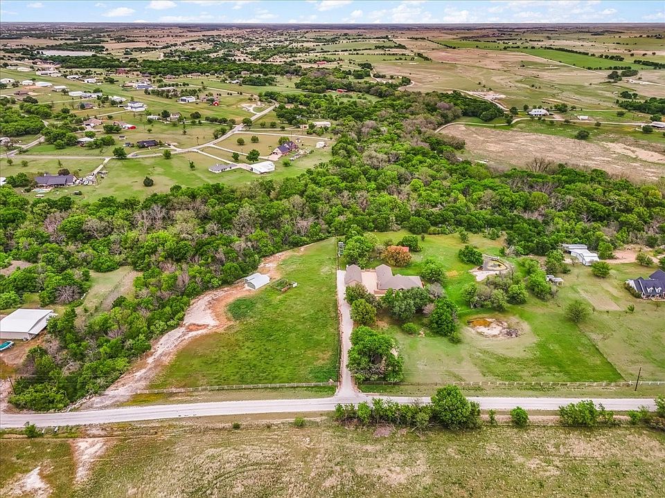 2nd image of Hidden Meadow Ct
