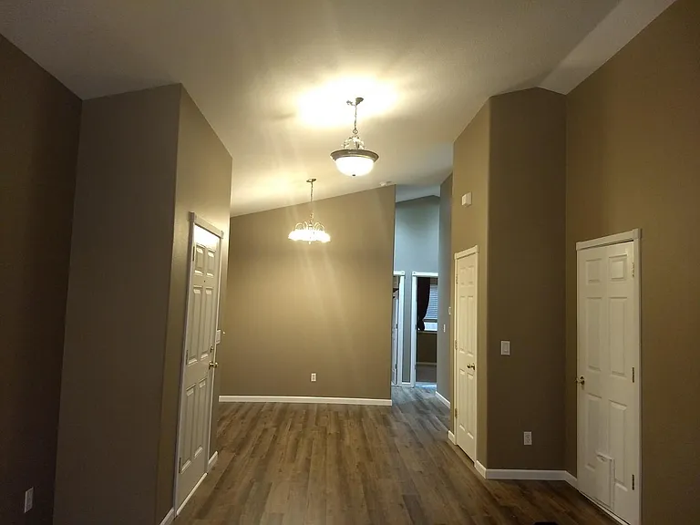 Dining room.