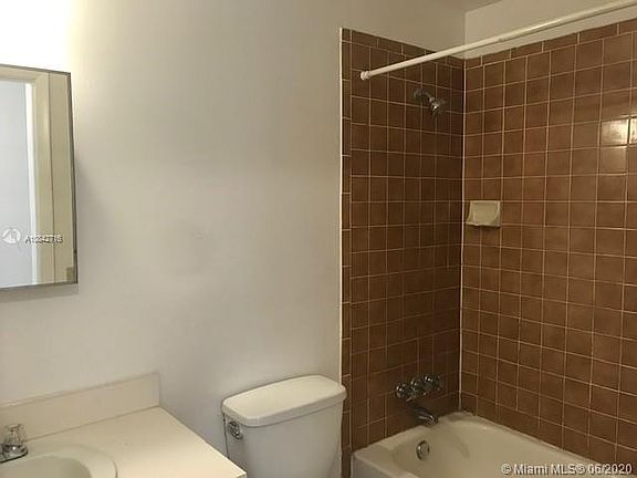 5th image of 4073 SW 52nd St #S