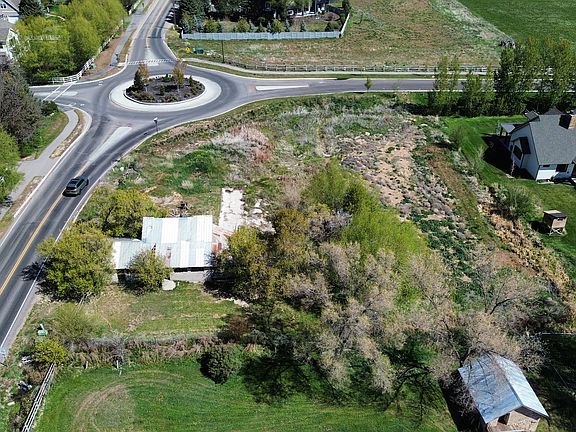 5th image of 464 E Salazar Spring Rd