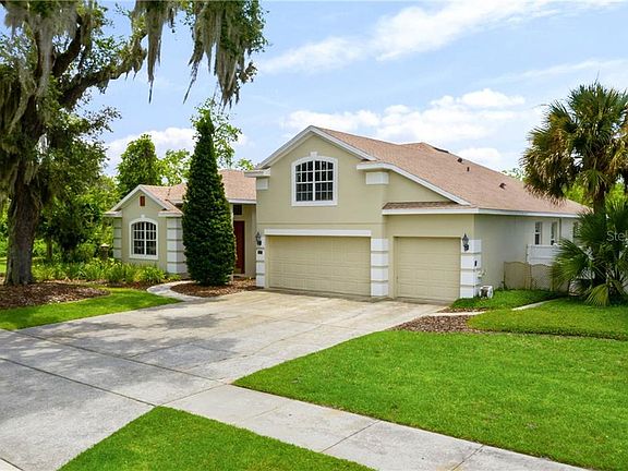 2nd image of 427 English Lake Dr