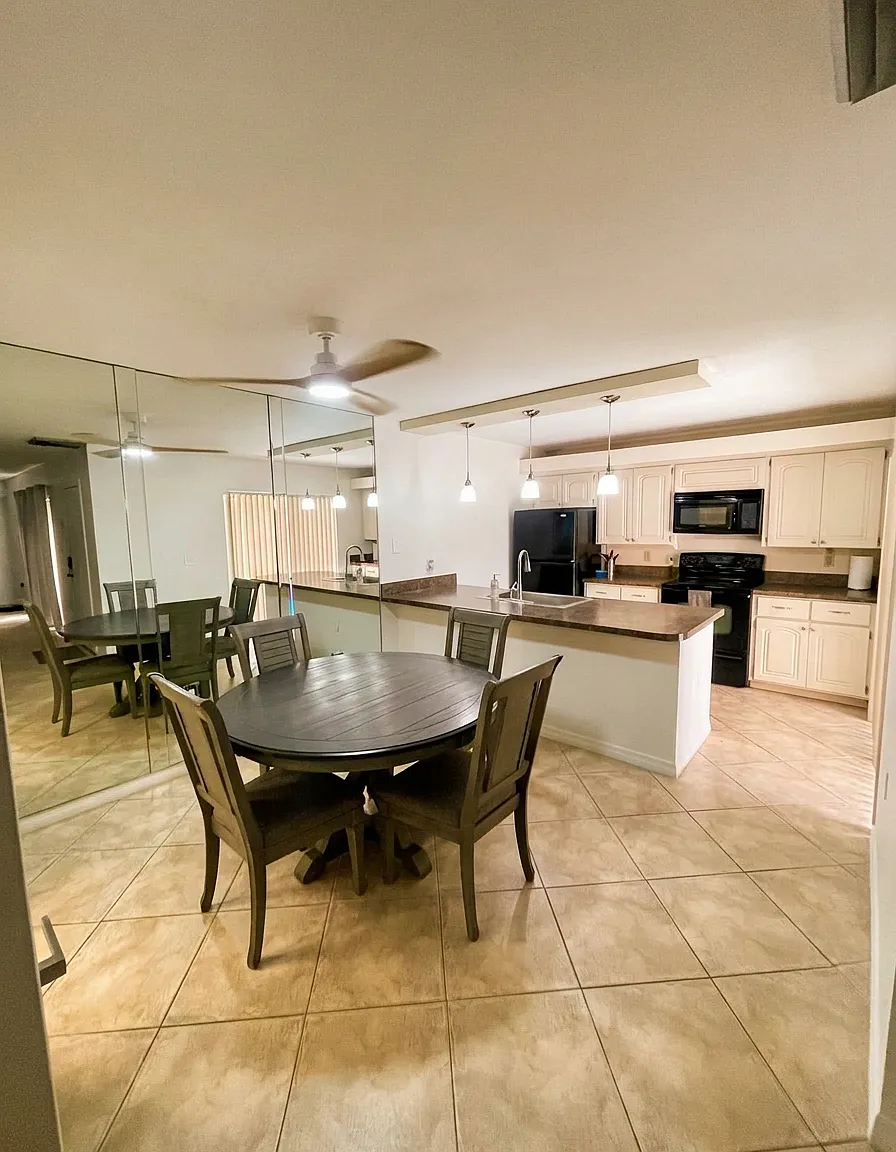 2 bed, 2.5 bath, 1236 sqft, $2,700 — Photo 1