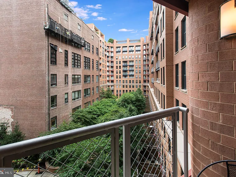 631 D St NW #638 — Photo 20