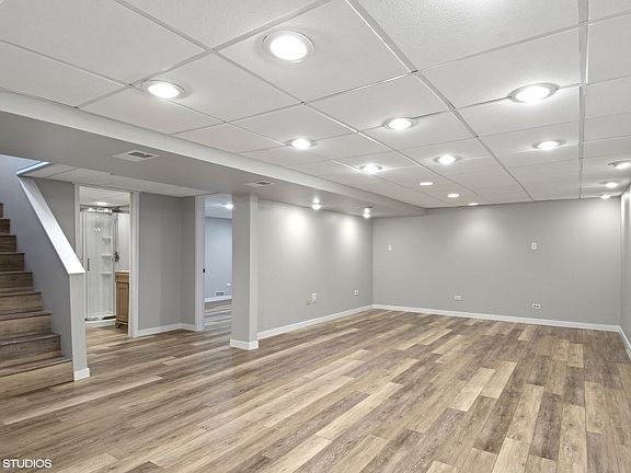 4th image of 7853 Sprucewood Ave