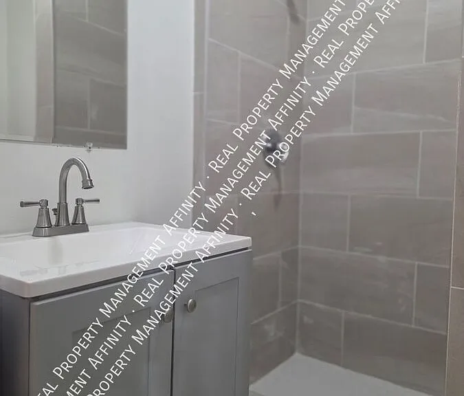 453 E Dison Ave — Photo 21