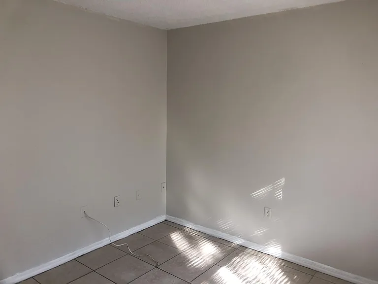 1704 Birchwood Cir #2 — Photo 10